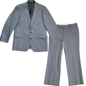 Vintage Men's cricketeer Grey Pinstripe 2pc suit Classic Business Formal Sz 44R